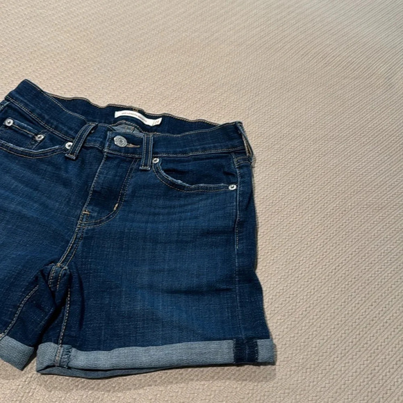 Levi’s Jean Shorts - Picture 2 of 11